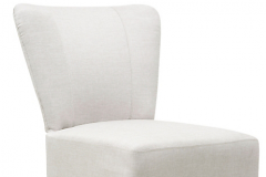 sitial tela beige con patas de madera en arriendo para ferias eventos etc.