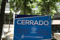 letreros adhesivos emplacados en foam para casino