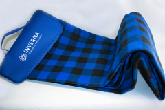 manta-picnic-con-logo-estampado-2