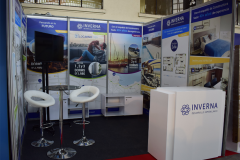 Stand modular 3x3 con grafica adhesiva y arriendo de mobiliario