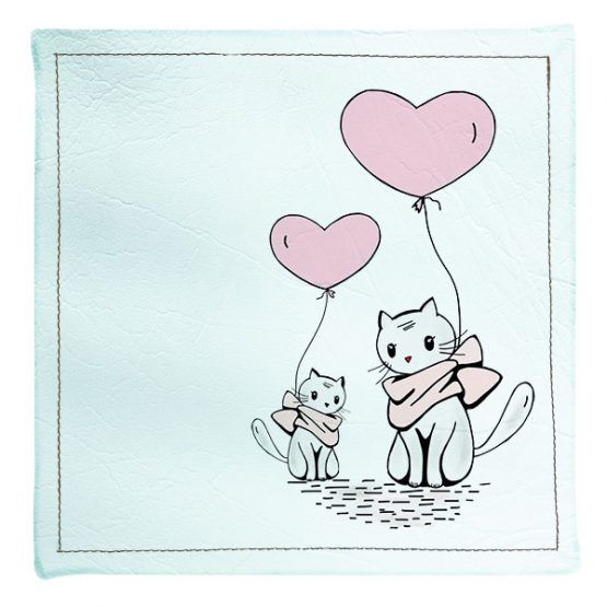 pack de posavasos de ecocuero con diseño ilustracion de gatitos con globos en forma de corazon